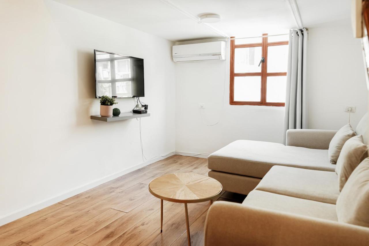 Theodor Apartments By Gamtiza Tel Aviv Bagian luar foto