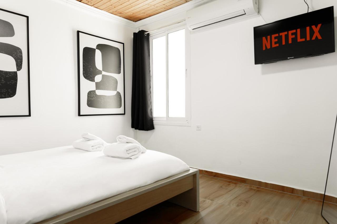 Theodor Apartments By Gamtiza Tel Aviv Bagian luar foto