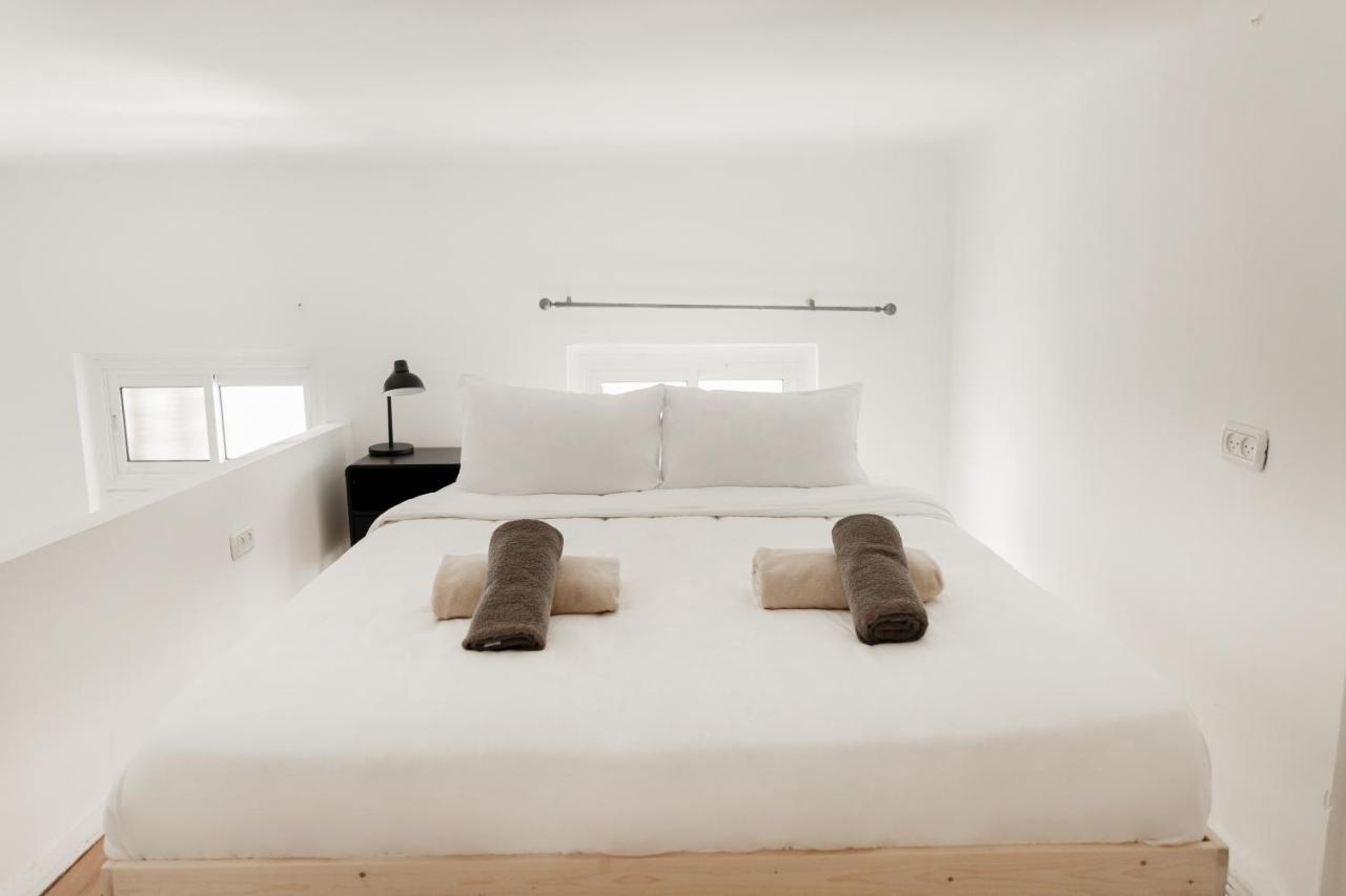 Theodor Apartments By Gamtiza Tel Aviv Bagian luar foto